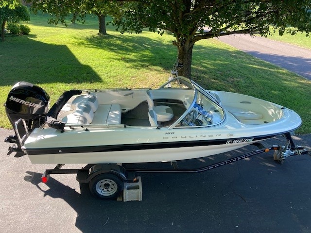 Power boats For Sale by owner | 2012 Bayliner 160 BR